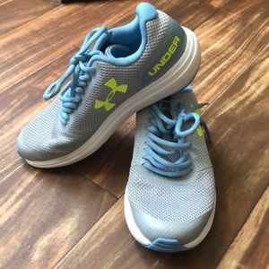 sports shoes